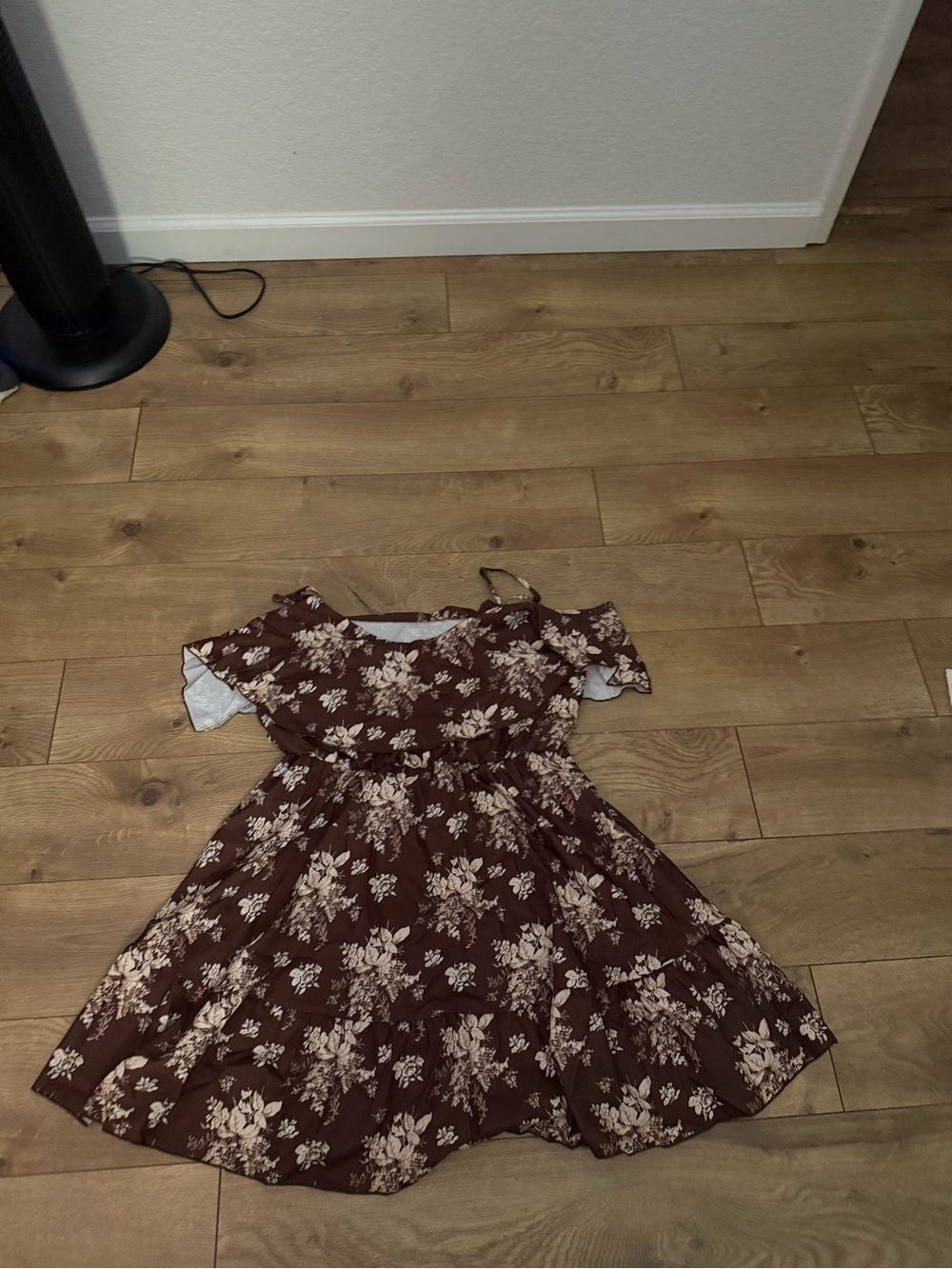 Amazon Girls' Brown Floral Cold-Shoulder Dress with Cream Print